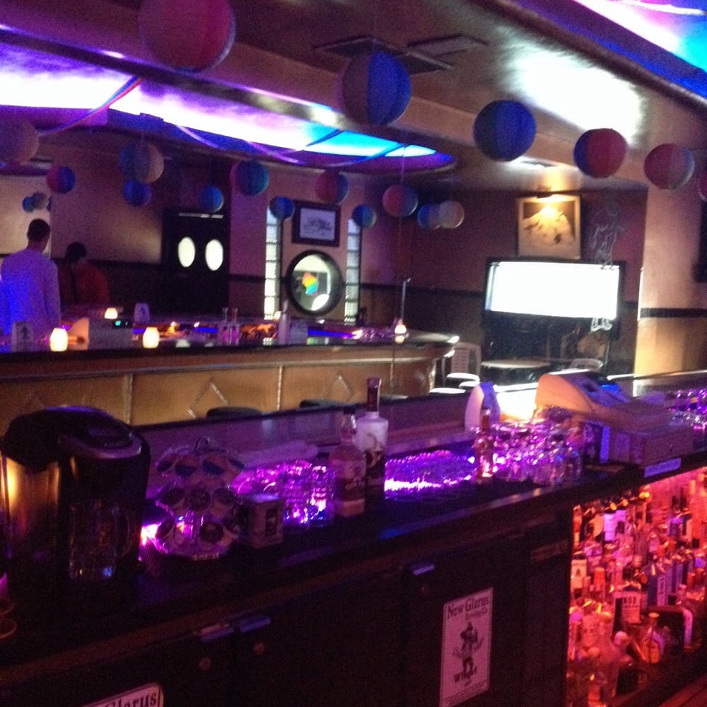 Main island bar, c2020 / (from public web sites) / /