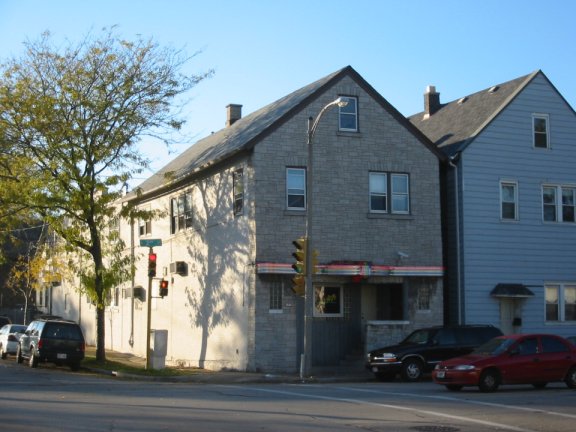 The Woody's building, late 2005.
